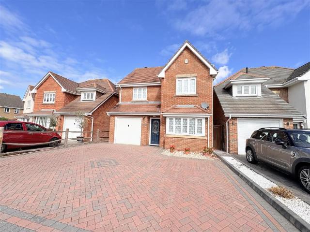 House for sale in Lee-on-the-Solent, Middlecroft