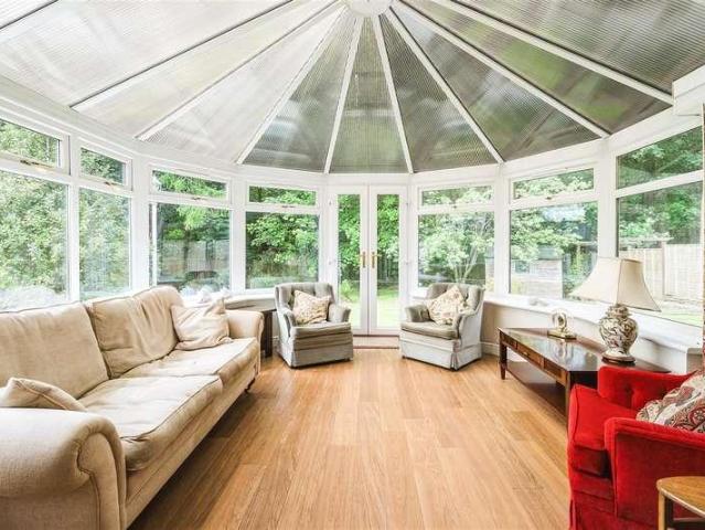 House for sale in Deans