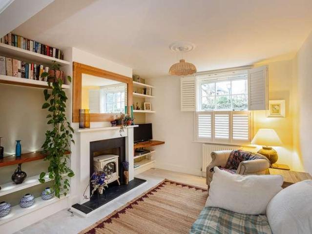 House for sale in Caldecott, Dromore