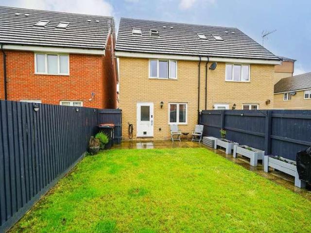House for sale in Leighton-Linslade, Leighton Buzzard