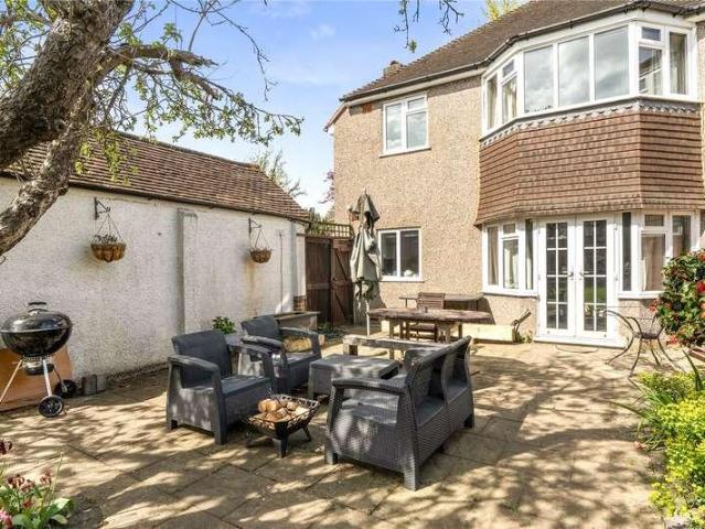 House for sale in Woodcote, Epsom