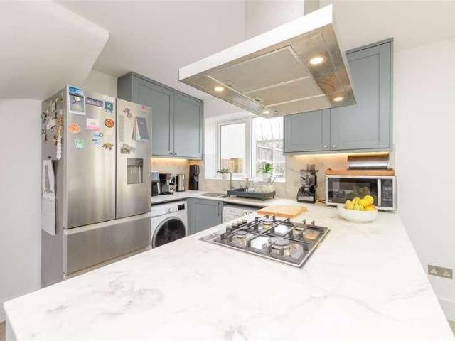 House for sale in Barnehurst, Greater London