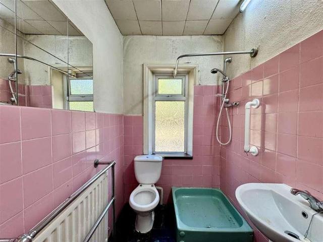 House for sale in Paddock, Milnsbridge