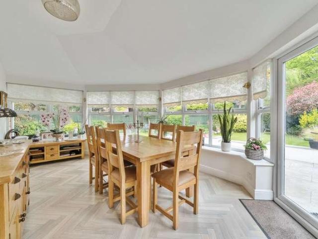 House for sale in Buckhurst Hill, Woodford Wells