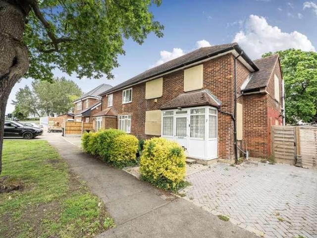 House for sale in Hainault, Greater London