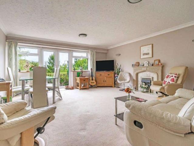 House for sale in Woods Green, Cross In Hand
