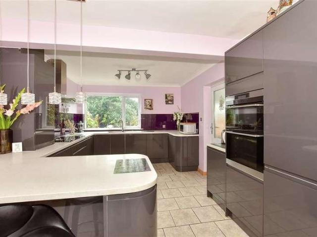 House for sale in Minster-on-Sea, Oad Street
