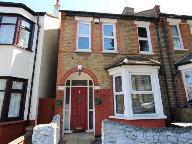 House for sale in Alton Barnes, Essex