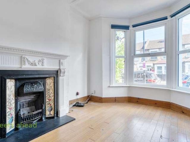 House for sale in London Borough of Croydon, Greater London
