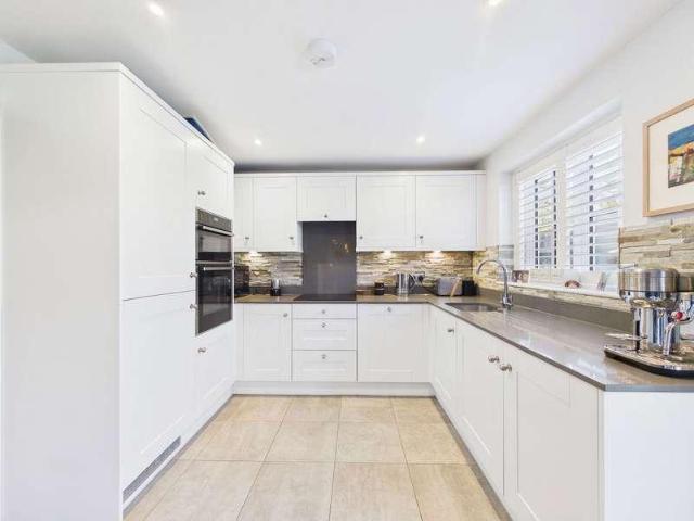 House for sale in Clapham