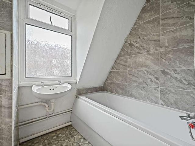 House for sale in Dollis Hill, Greater London