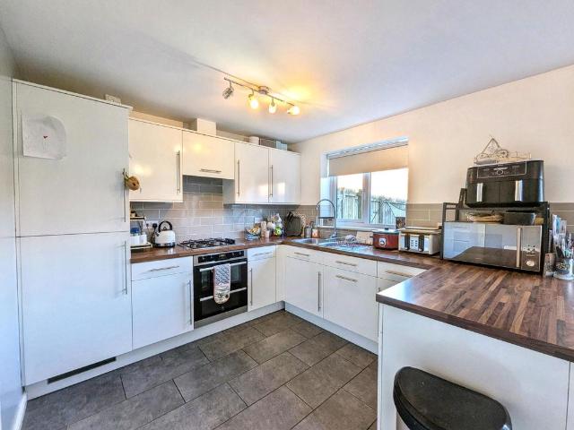 House for sale in Quaking Houses, Stanley