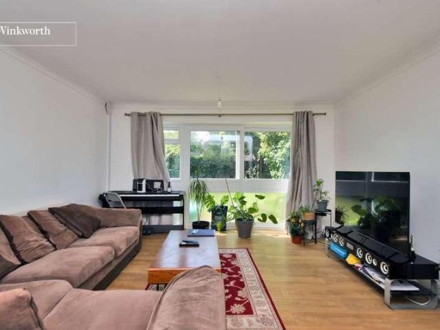 House for sale in Worcester Park, Greater London
