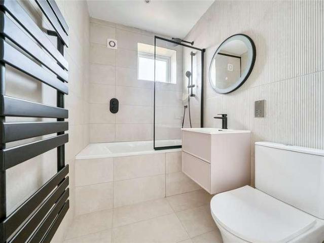 House for sale in Lower Halliford, Surrey