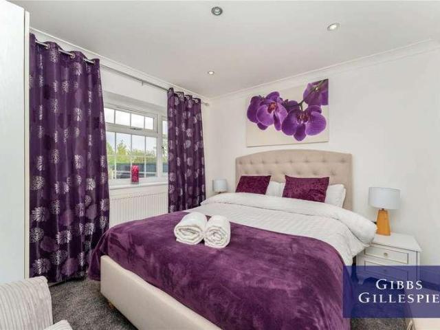 House for sale in Yeading, Greater London