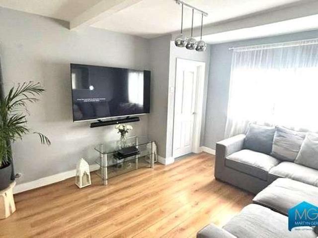 House for sale in North Finchley, Greater London