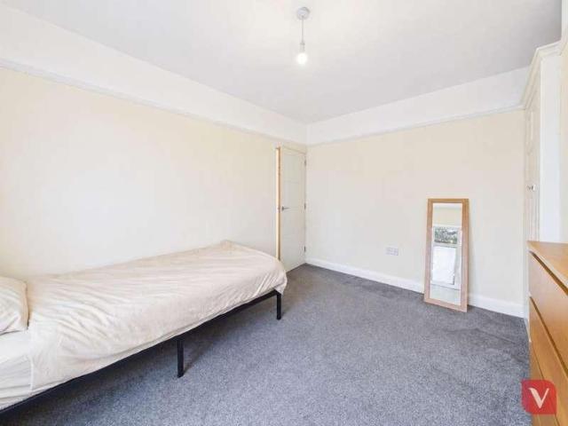 House for sale in Leagrave, Luton