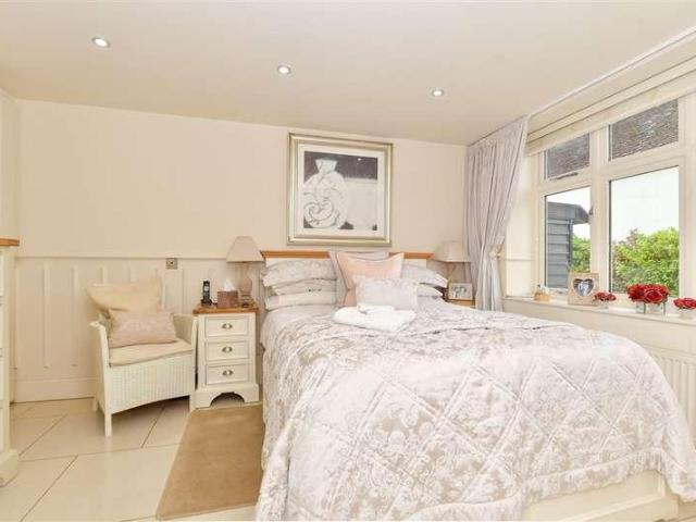 House for sale in Coopersale Street, Epping