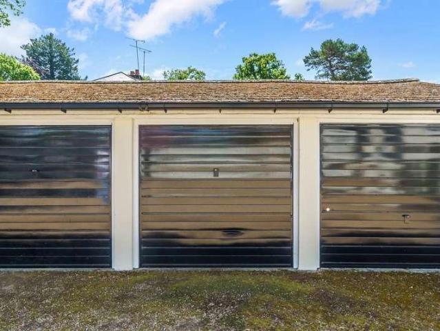 House for sale in Red Hill, Surrey