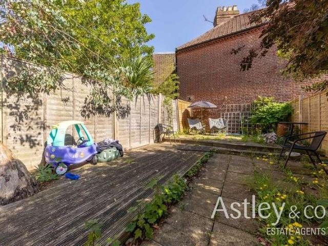 House for sale in New Catton, East Bank