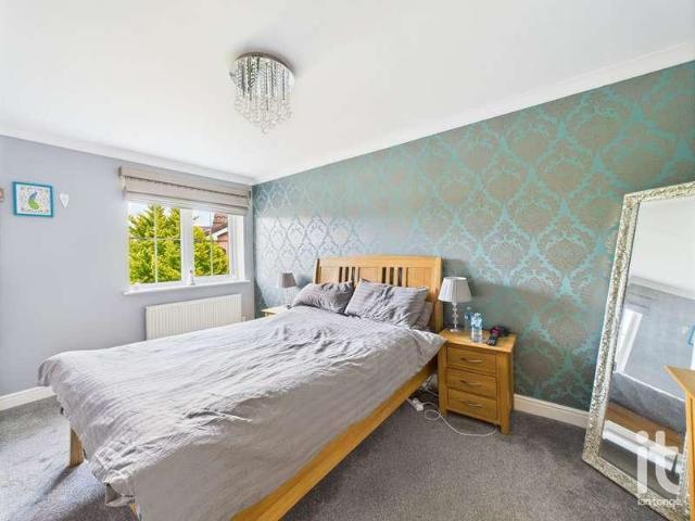 House for sale in Hazel Grove, Stockport