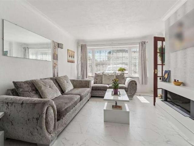 House for sale in Uxbridge, Denham