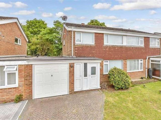 House for sale in Folkestone, Lynwood