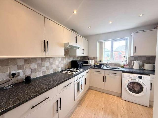 House for sale in Cradley, West Midlands