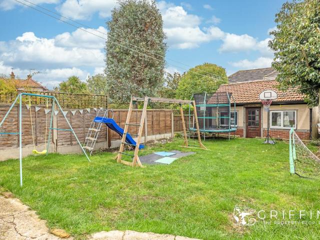 House for sale in Gidea Park, Greater London