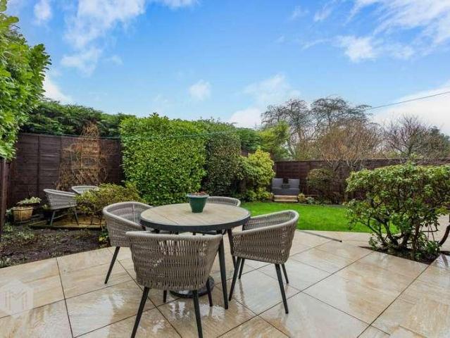House for sale in Bradshaw, Lee Bank