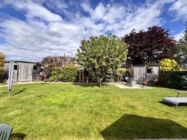 House for sale in Burbage, Wiltshire