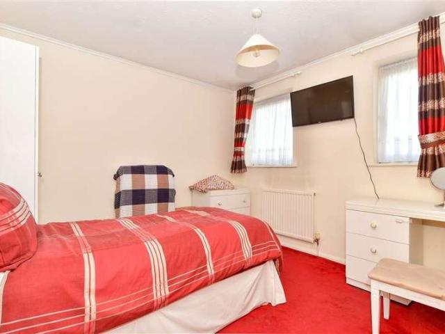 House for sale in Chadwell Heath, Greater London