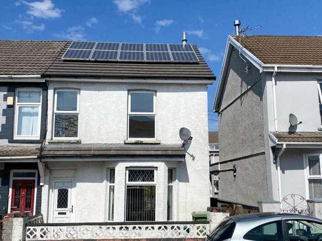House for sale in Tonyrefail, Coedely