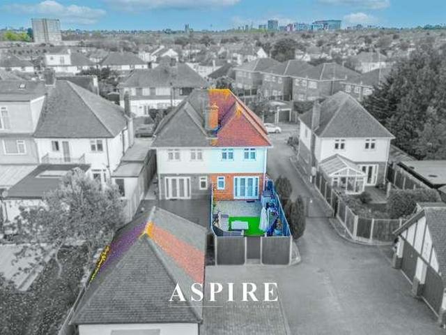 House for sale in Alton Barnes, Essex