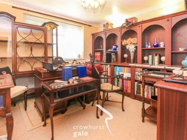 House for sale in Overslade, New Bilton