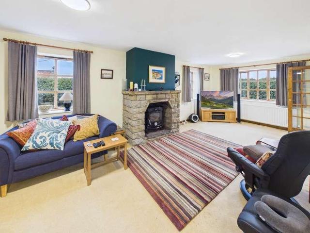 House for sale in Egton