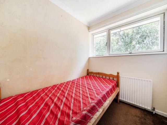 House for sale in Emmbrook, Wokingham