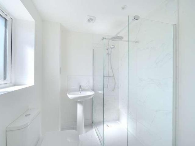 House for sale in Bromsberrow Heath, Gloucestershire