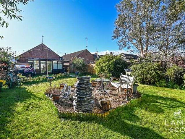 House for sale in Dale Hill, Essex