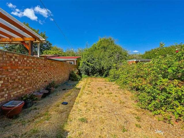House for sale in Yeading, Greater London