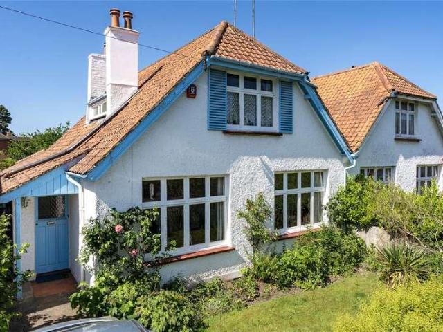 House for sale in Leatherhead