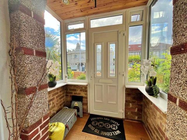 House for sale in London Borough of Ealing, Greenford
