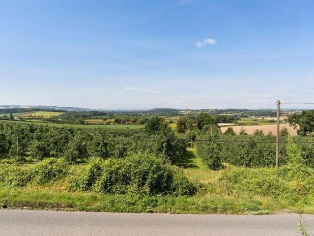 House for sale in Ledbury, Castle Frome