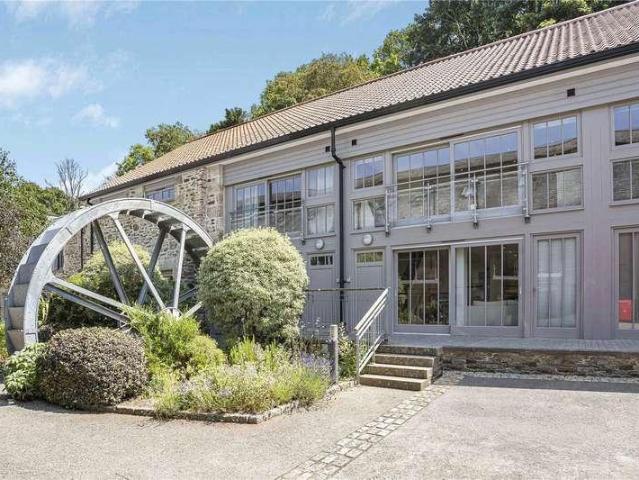 House for sale in Perranarworthal, Cornwall
