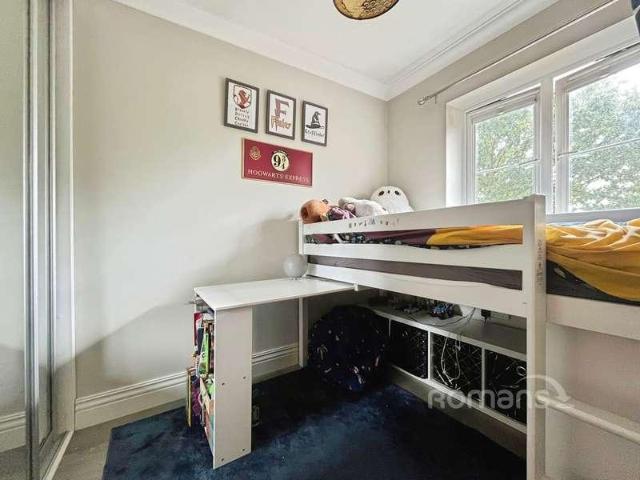 House for sale in Badshot Lea, Waverley