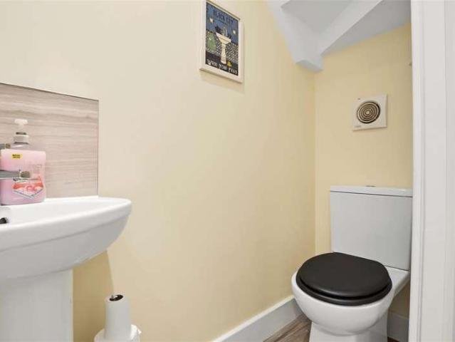 House for sale in Gedling, East Midlands