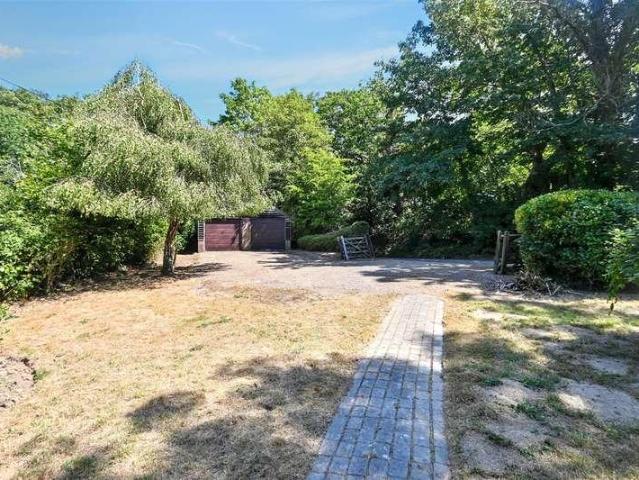 House for sale in Marle Green, Cross In Hand