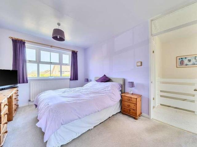 House for sale in Emmbrook, Wokingham