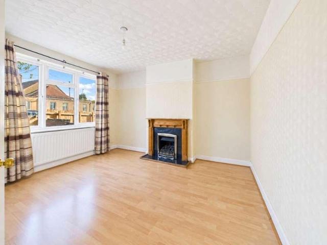 House for sale in Hart Hill, Luton