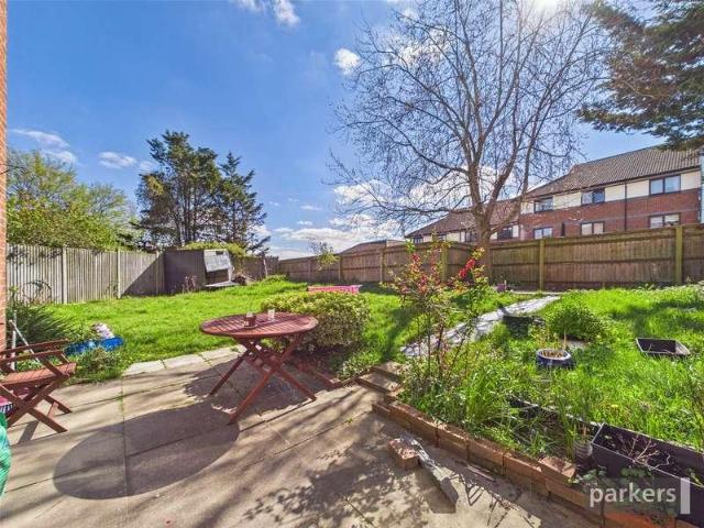 House for sale in Woodley